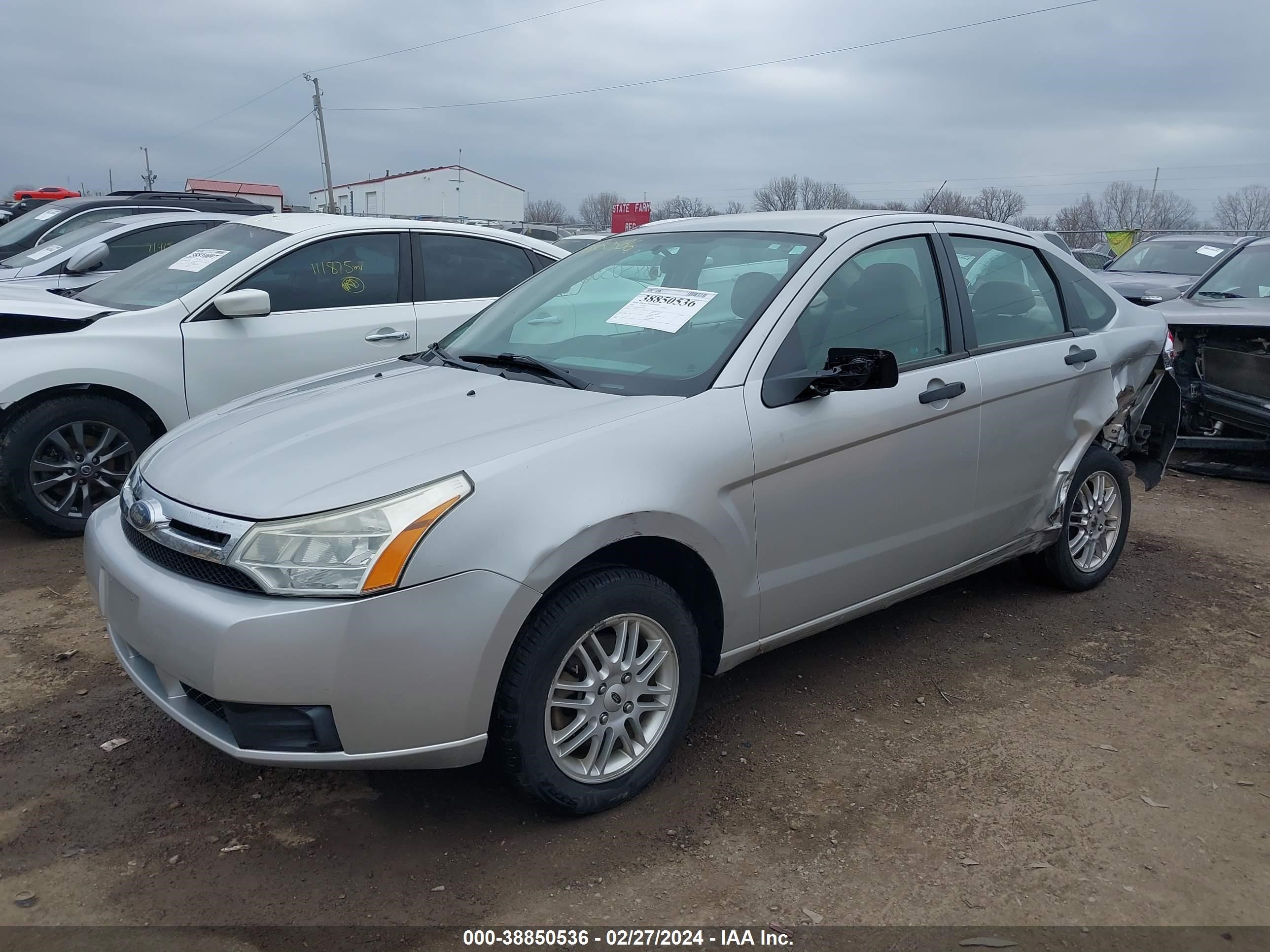 Photo 1 VIN: 1FAHP35N99W247490 - FORD FOCUS 