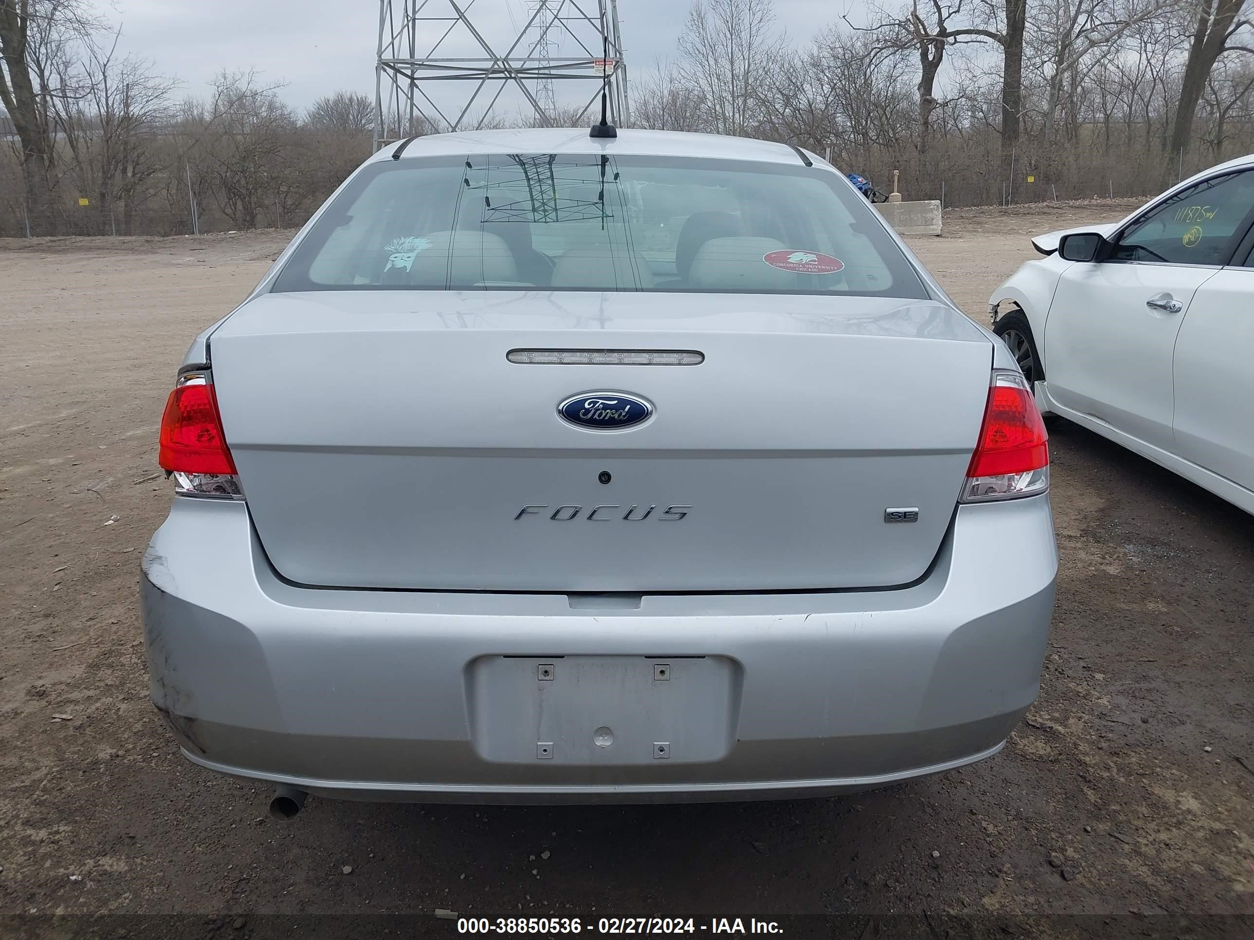 Photo 15 VIN: 1FAHP35N99W247490 - FORD FOCUS 