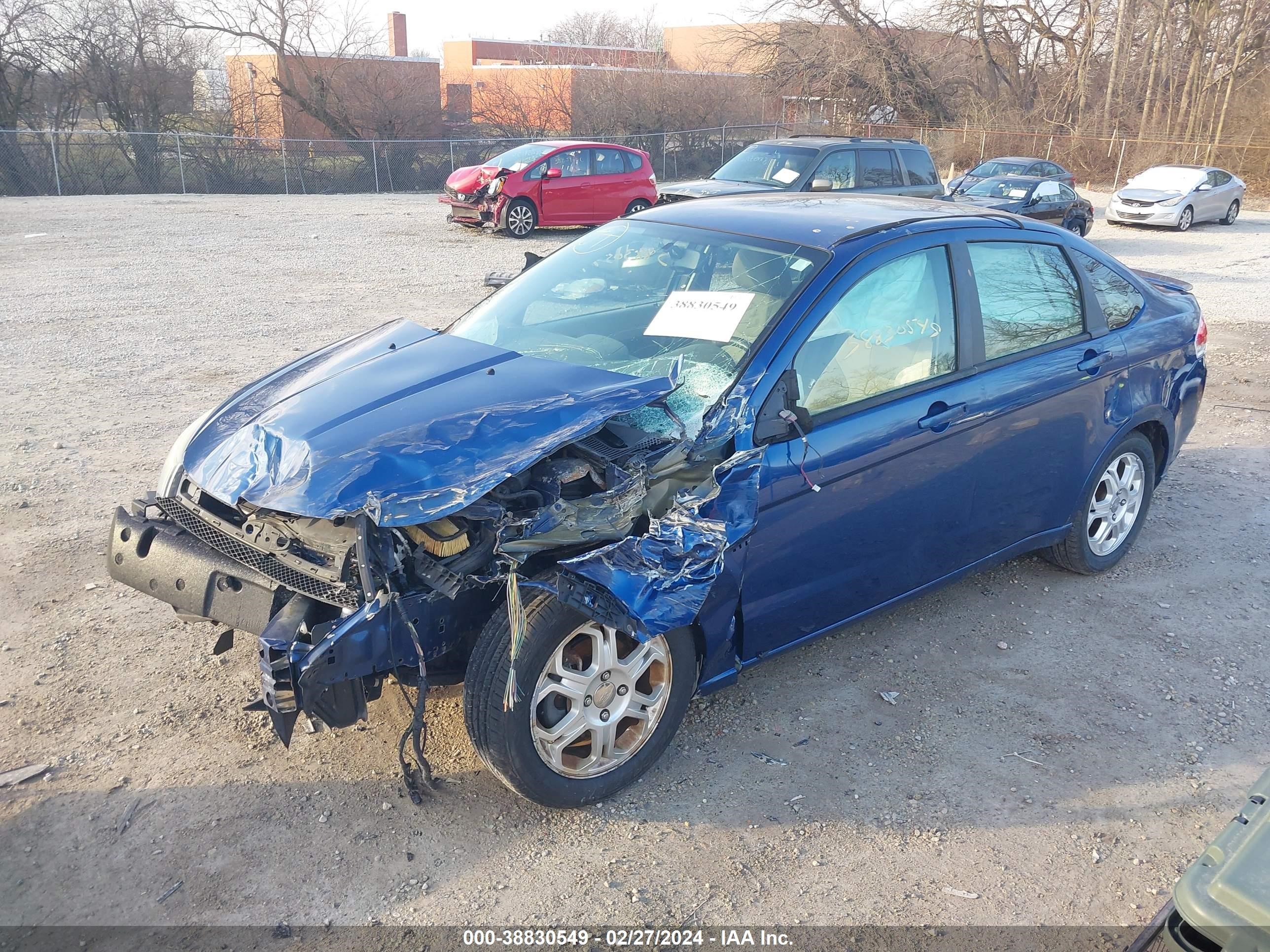 Photo 1 VIN: 1FAHP35NX8W151270 - FORD FOCUS 