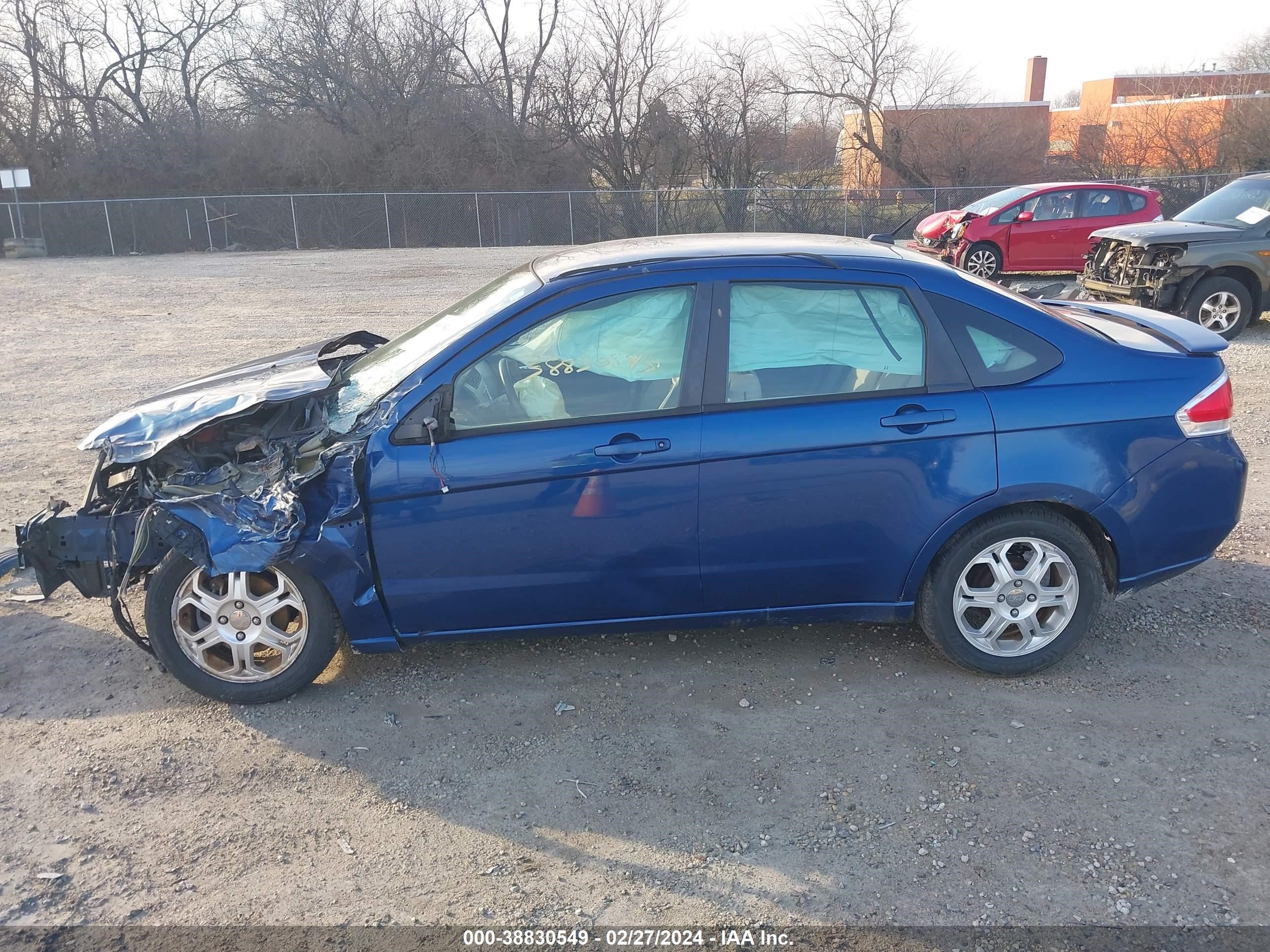 Photo 14 VIN: 1FAHP35NX8W151270 - FORD FOCUS 