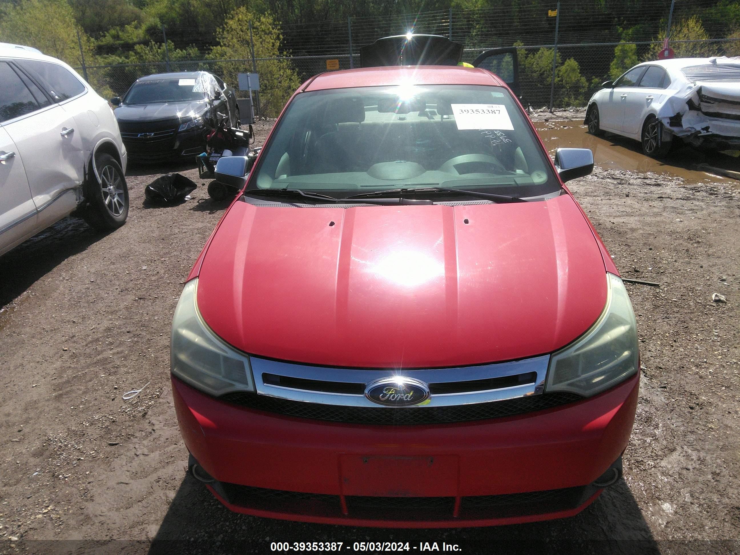 Photo 5 VIN: 1FAHP35NX8W166612 - FORD FOCUS 