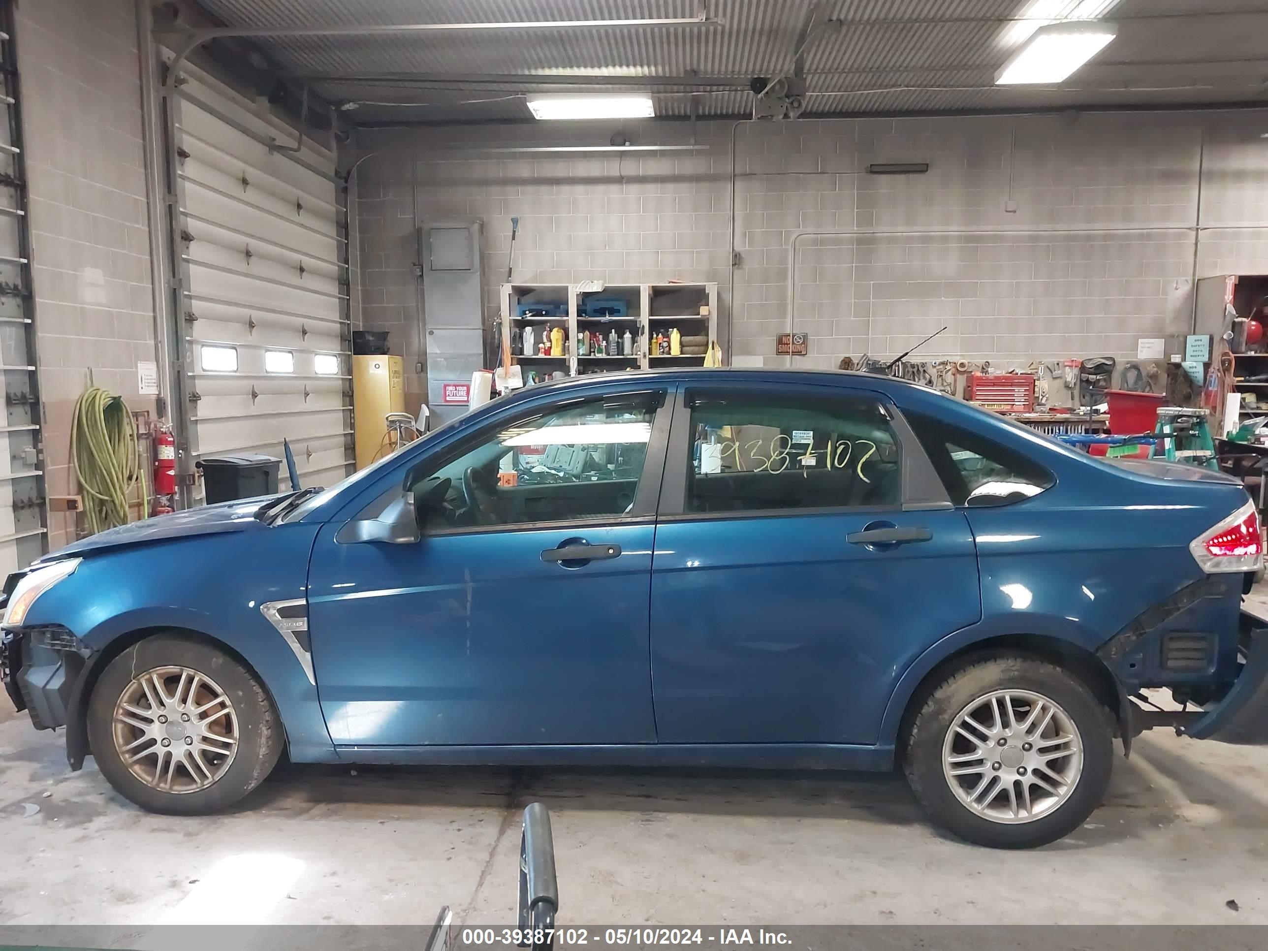 Photo 12 VIN: 1FAHP35NX8W177190 - FORD FOCUS 