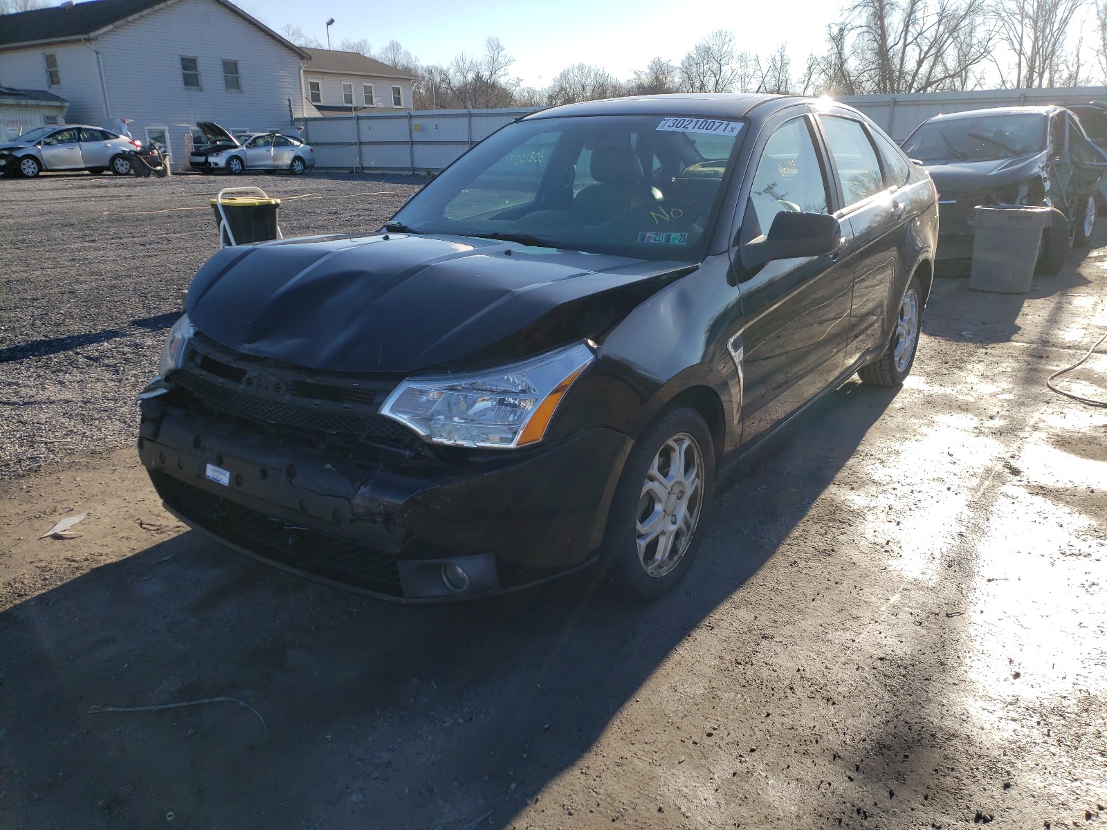 Photo 1 VIN: 1FAHP35NX8W187542 - FORD FOCUS SE 