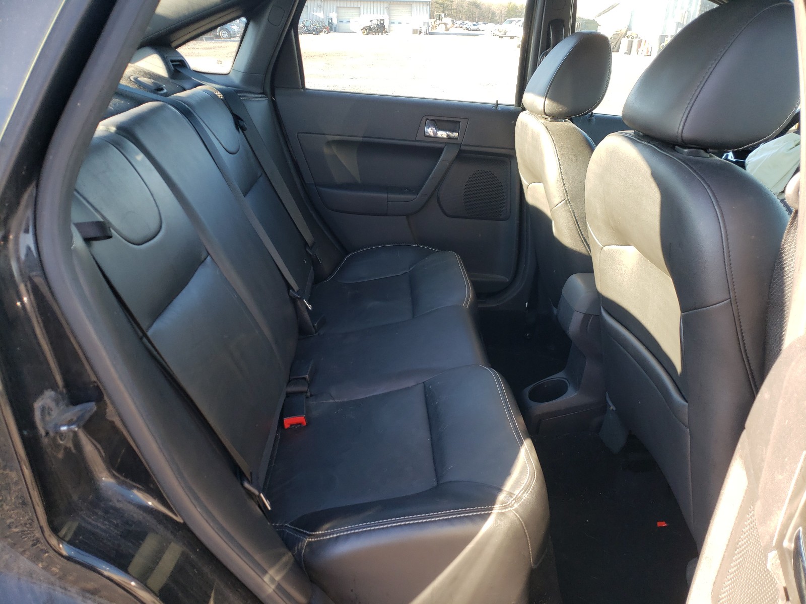 Photo 5 VIN: 1FAHP35NX8W187542 - FORD FOCUS SE 