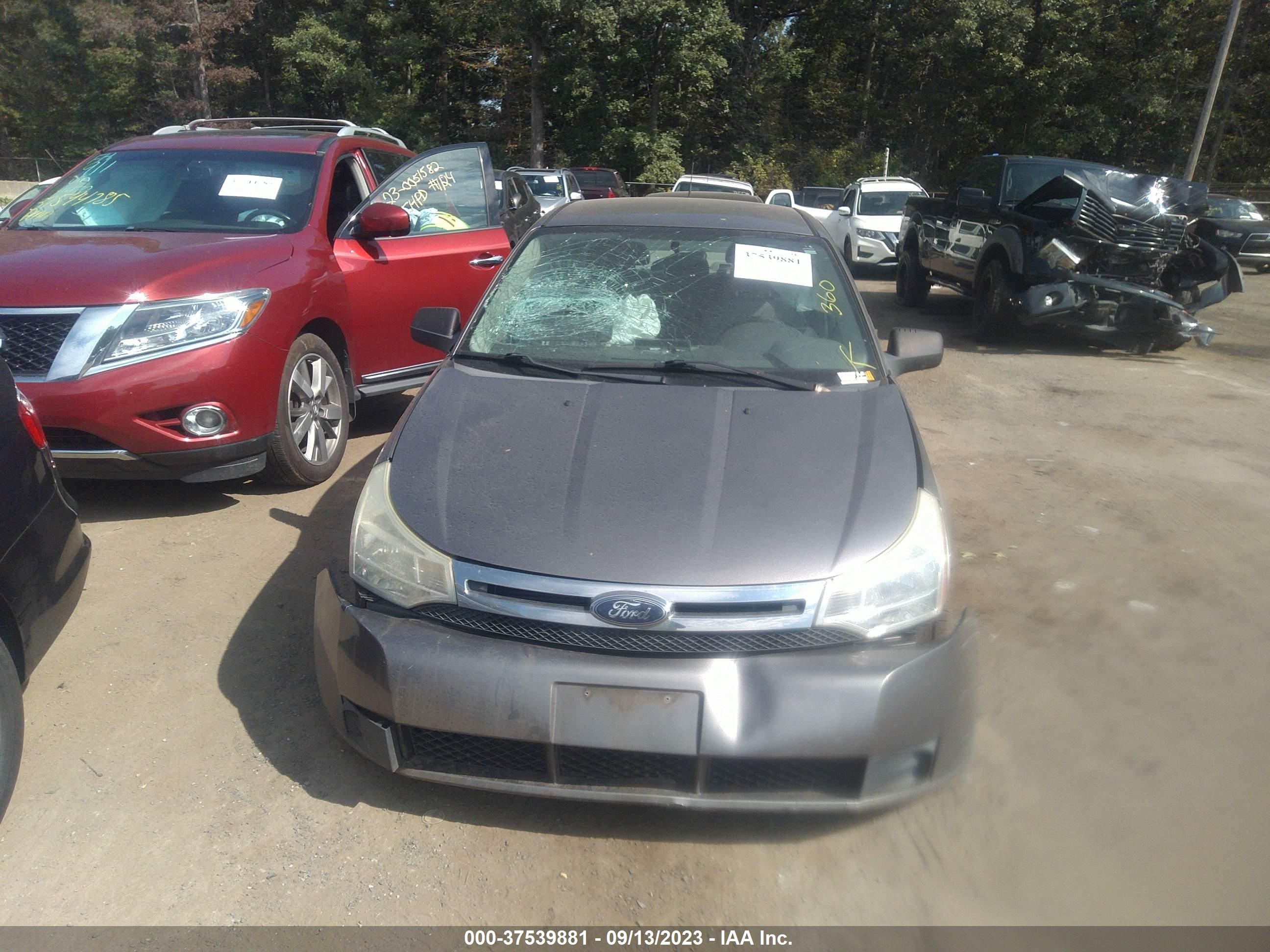 Photo 11 VIN: 1FAHP35NX9W128797 - FORD FOCUS 