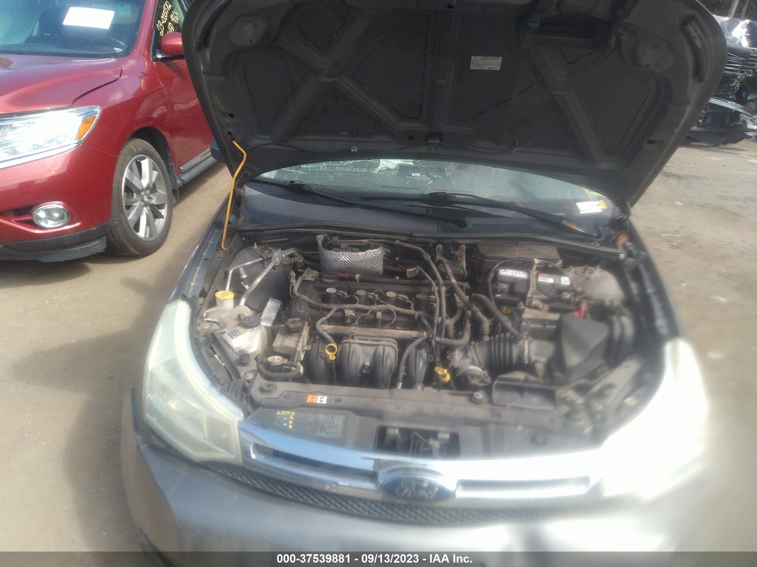 Photo 9 VIN: 1FAHP35NX9W128797 - FORD FOCUS 