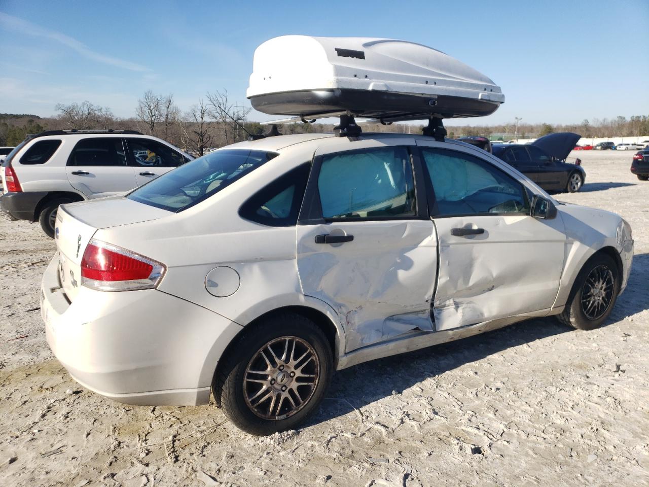 Photo 2 VIN: 1FAHP35NX9W176753 - FORD FOCUS 