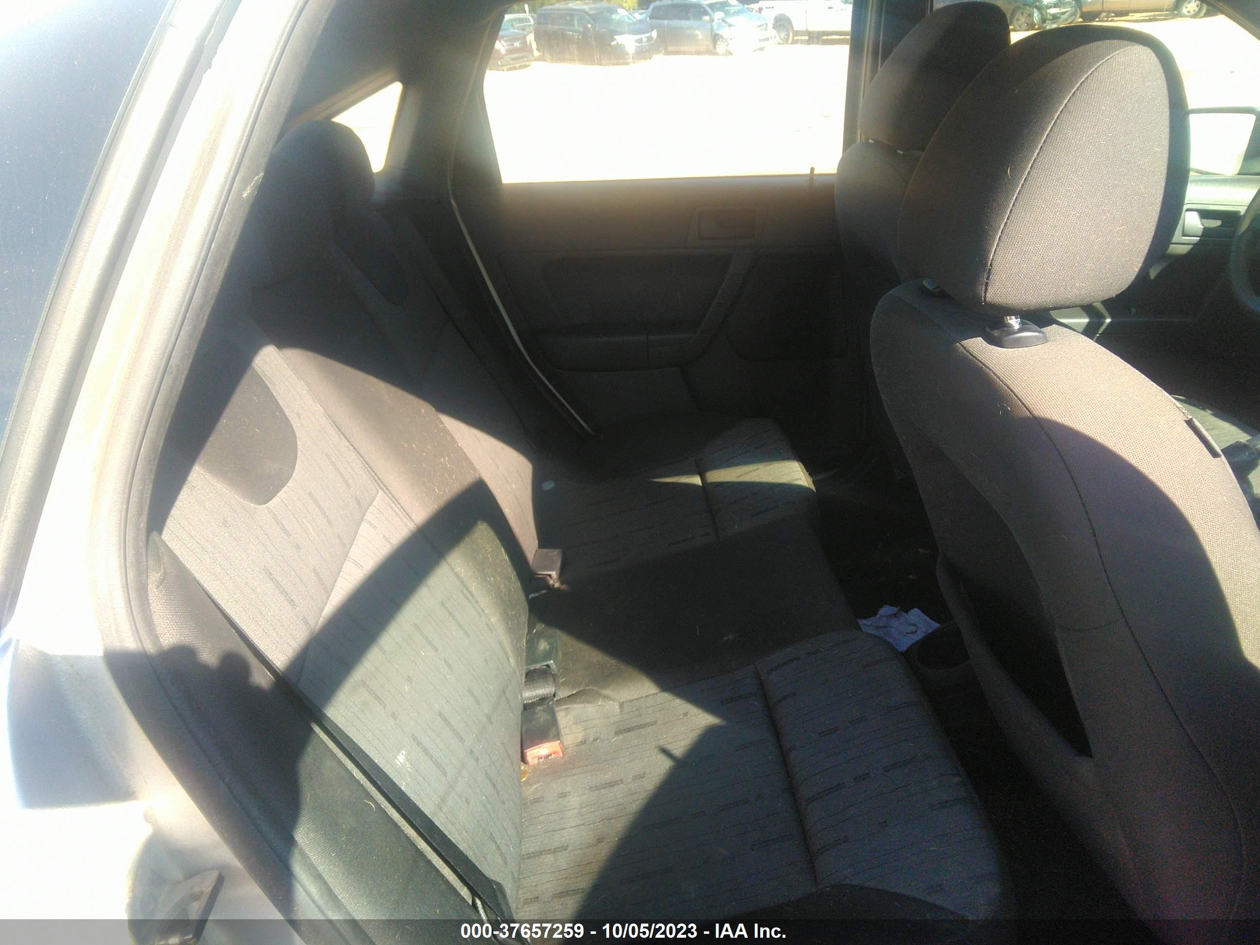 Photo 7 VIN: 1FAHP35NX9W208407 - FORD FOCUS 