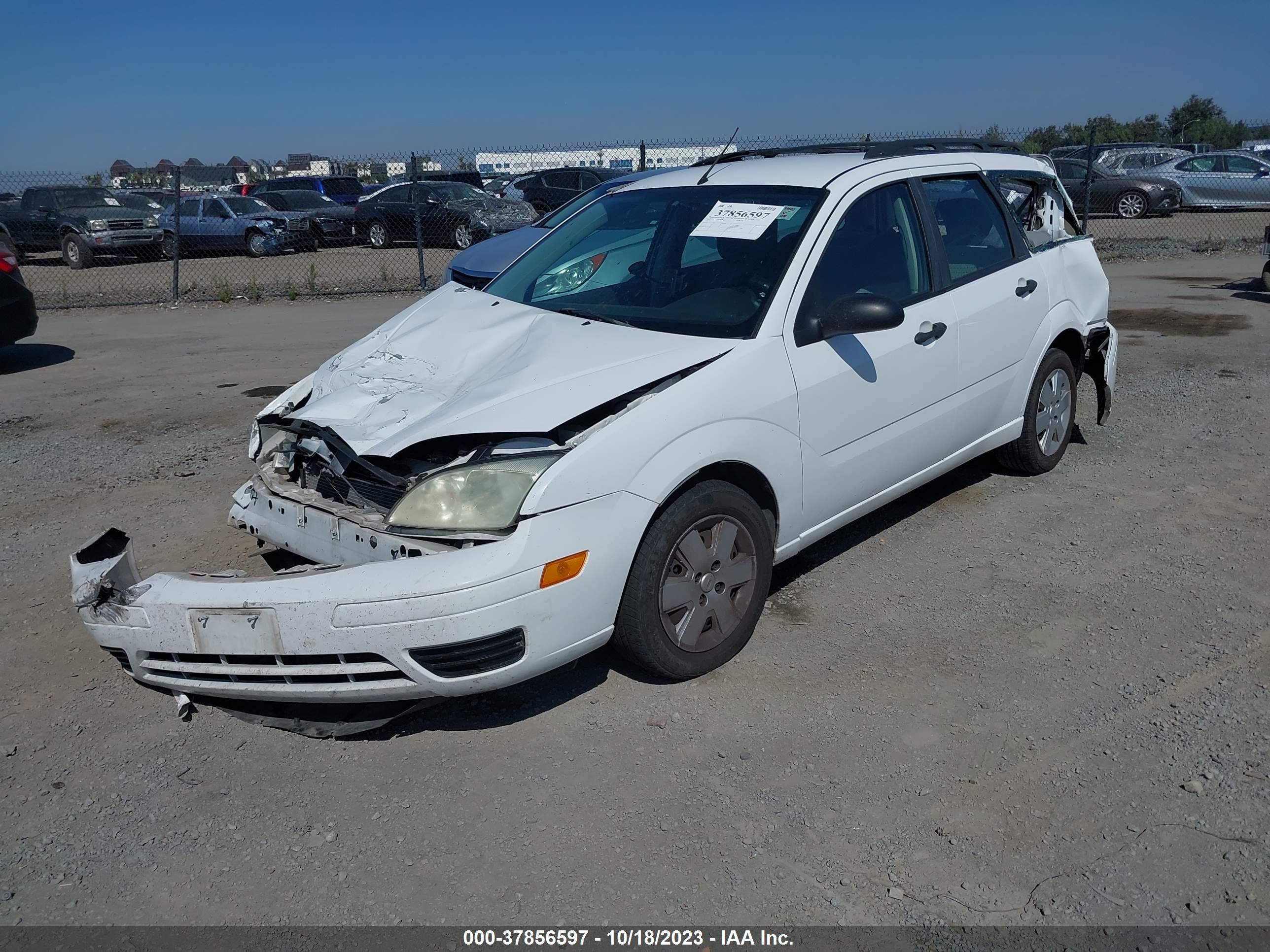 Photo 1 VIN: 1FAHP36N27W214892 - FORD FOCUS 