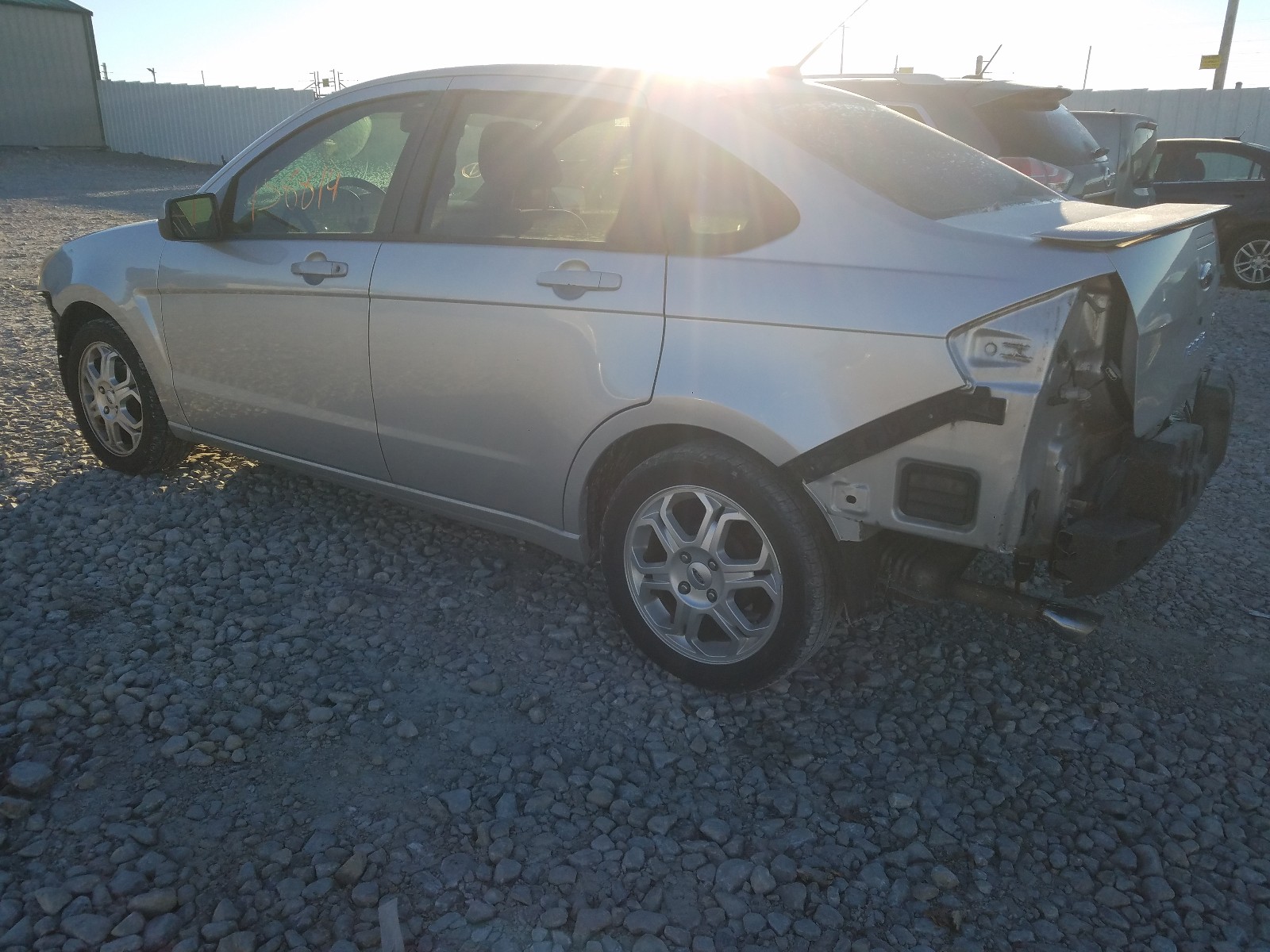 Photo 2 VIN: 1FAHP36N39W255194 - FORD FOCUS SES 