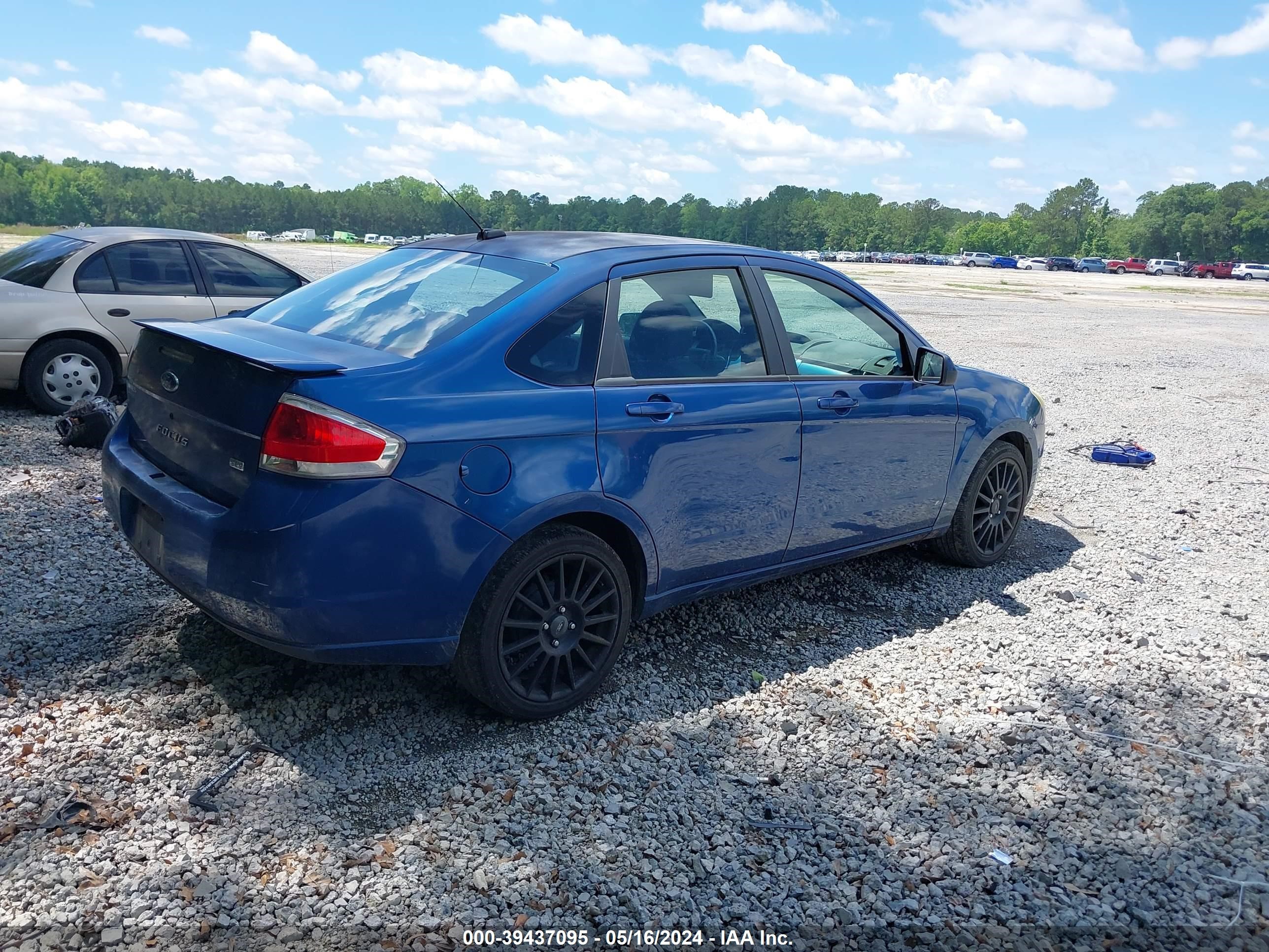 Photo 3 VIN: 1FAHP36N49W121164 - FORD FOCUS 