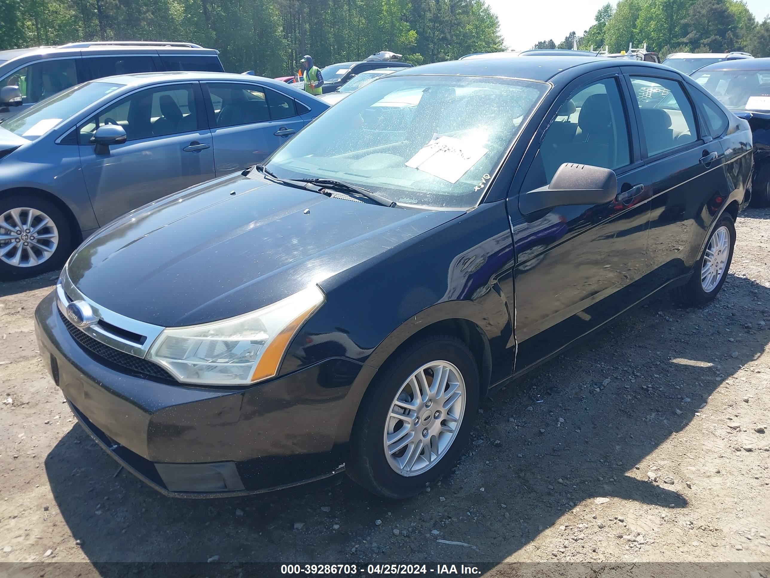 Photo 1 VIN: 1FAHP36N79W183819 - FORD FOCUS 