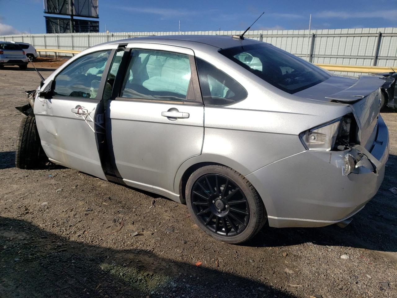 Photo 1 VIN: 1FAHP36N89W225835 - FORD FOCUS 