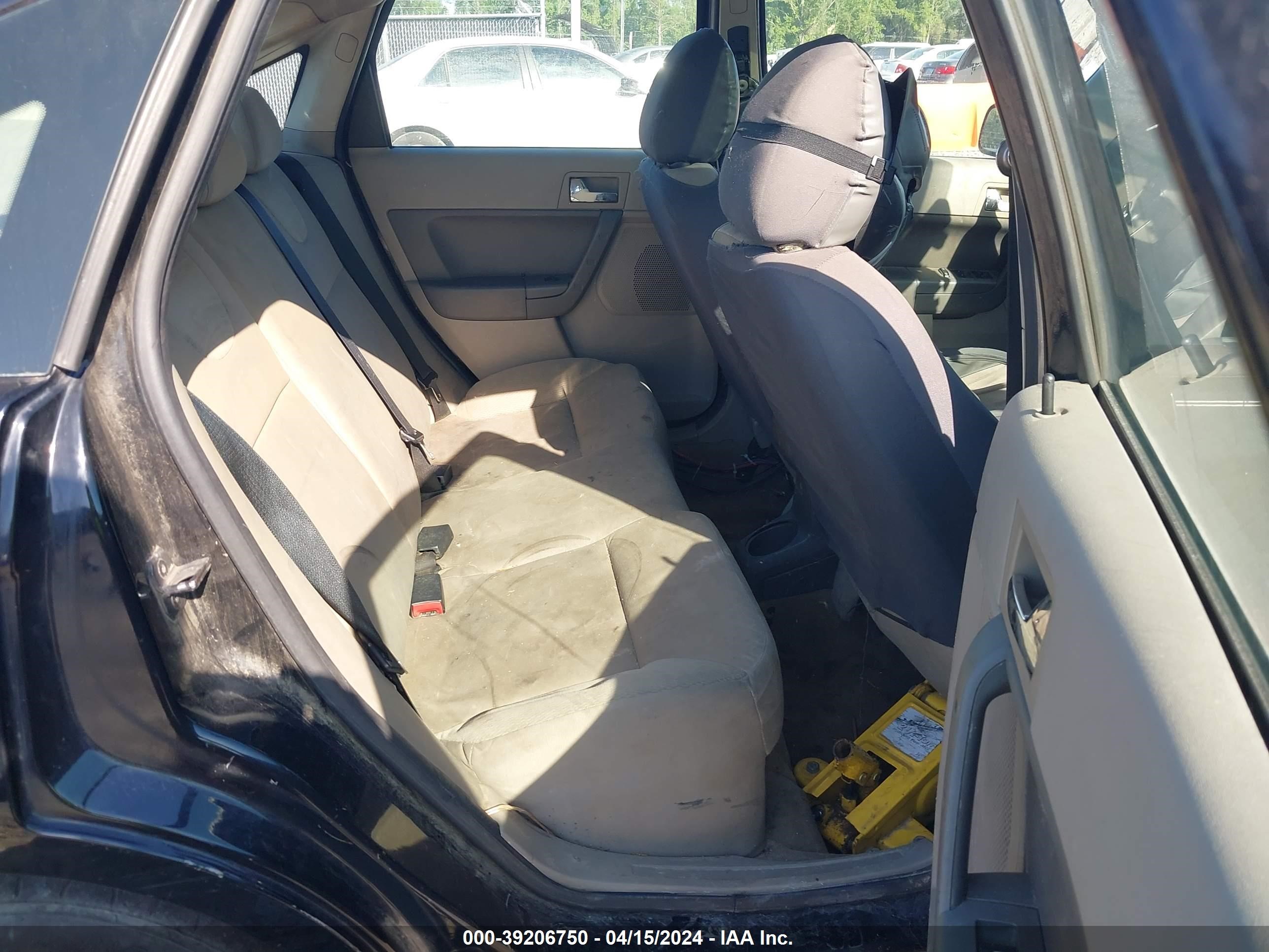 Photo 7 VIN: 1FAHP36N99W123329 - FORD FOCUS 