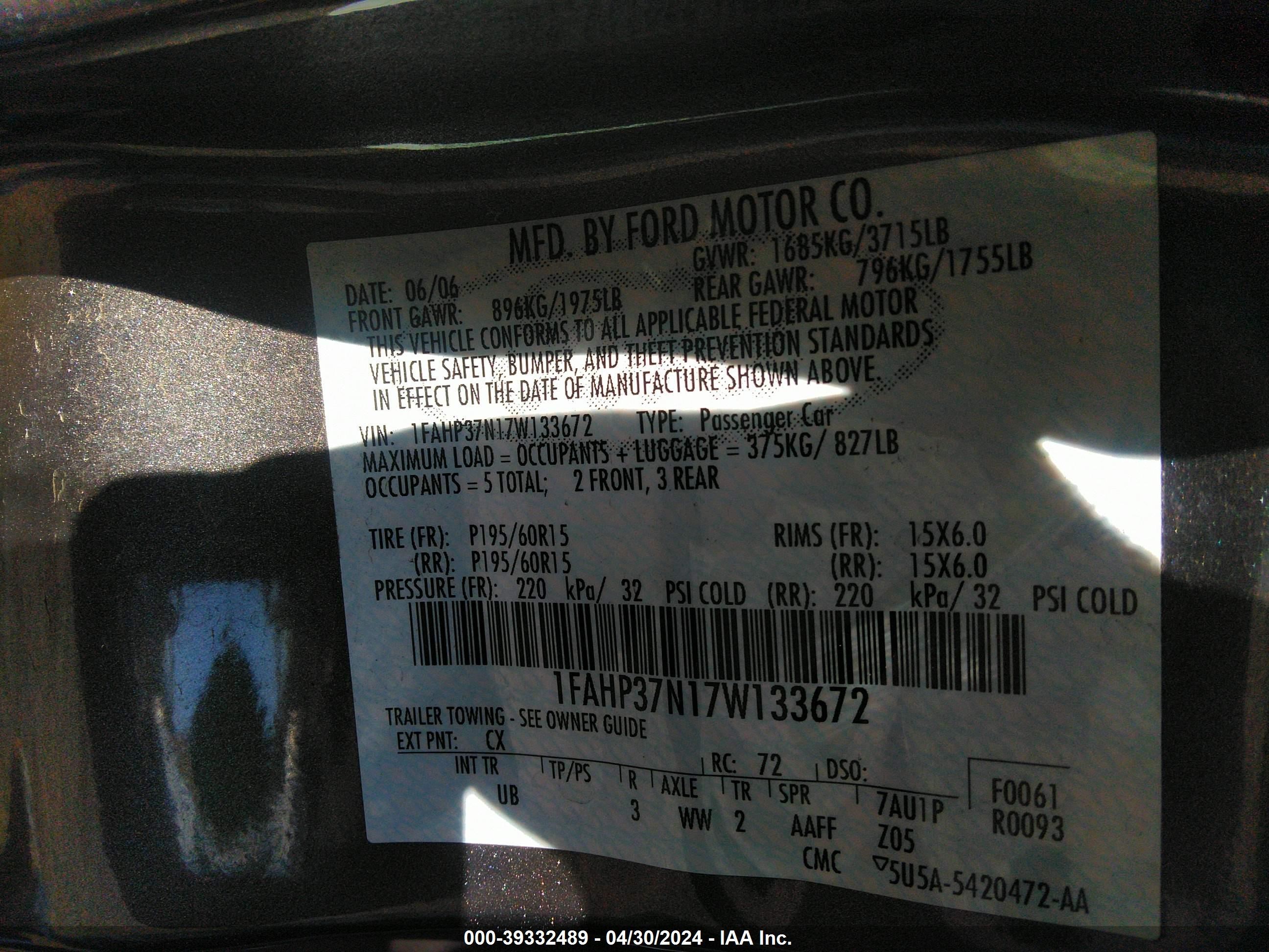 Photo 8 VIN: 1FAHP37N17W133672 - FORD FOCUS 