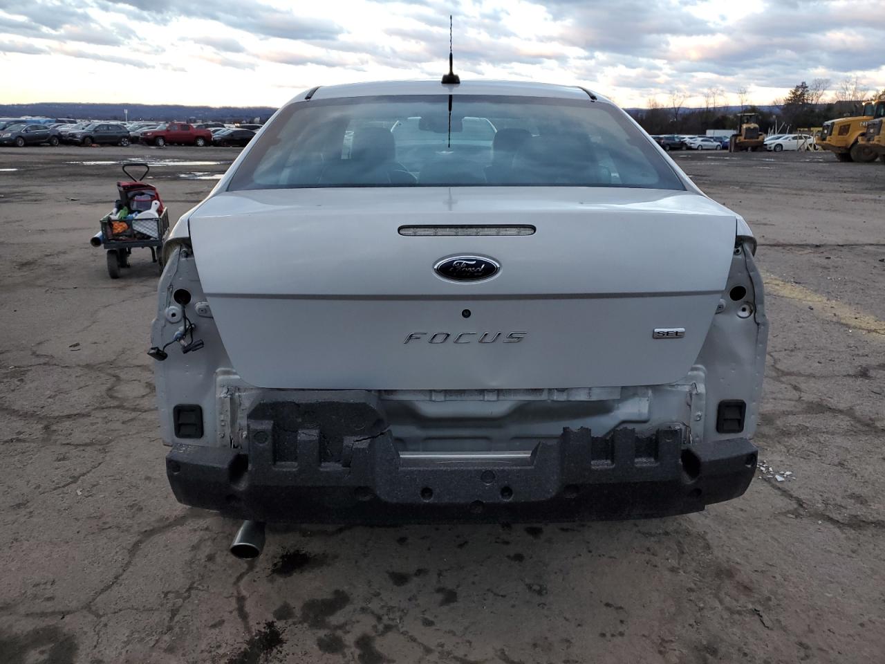 Photo 5 VIN: 1FAHP37N19W234066 - FORD FOCUS 