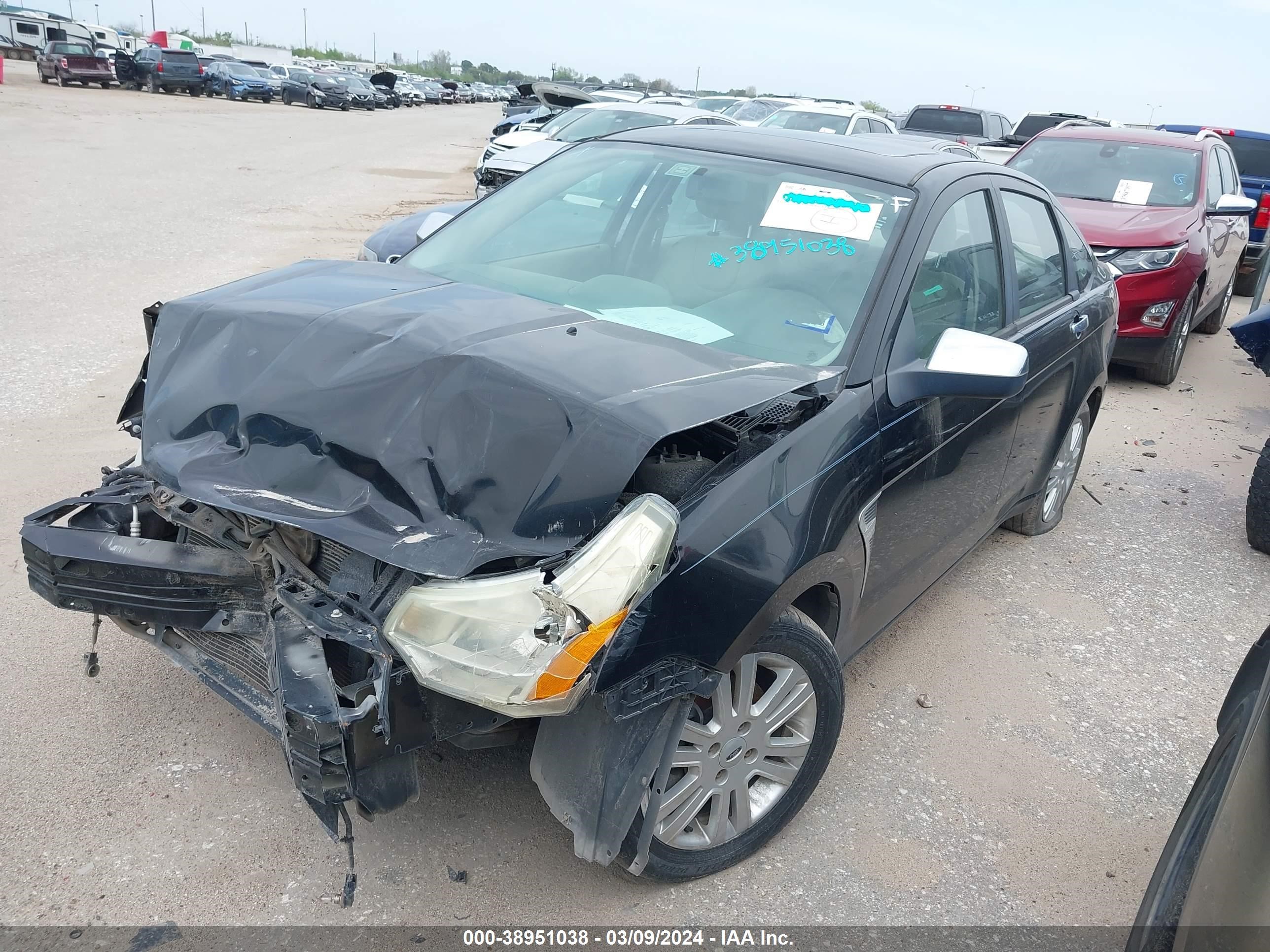 Photo 2 VIN: 1FAHP37N29W116706 - FORD FOCUS 