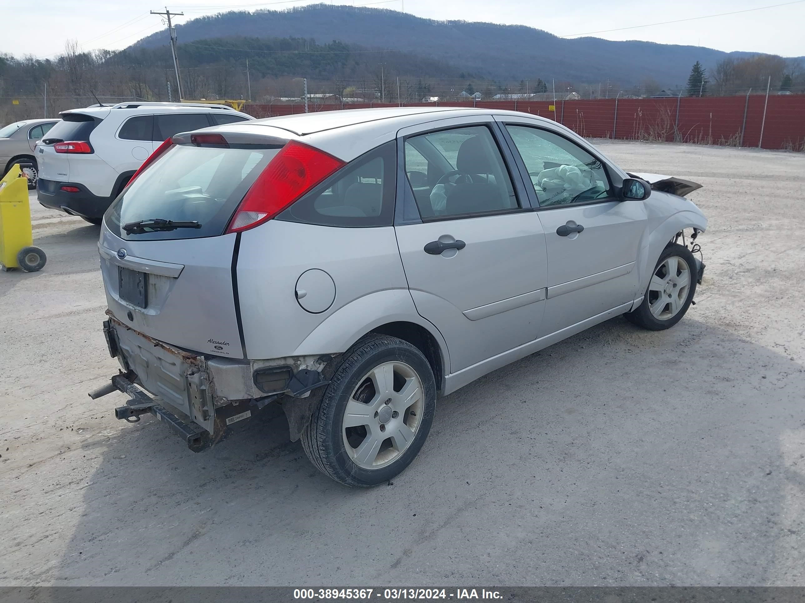 Photo 3 VIN: 1FAHP37N37W313736 - FORD FOCUS 