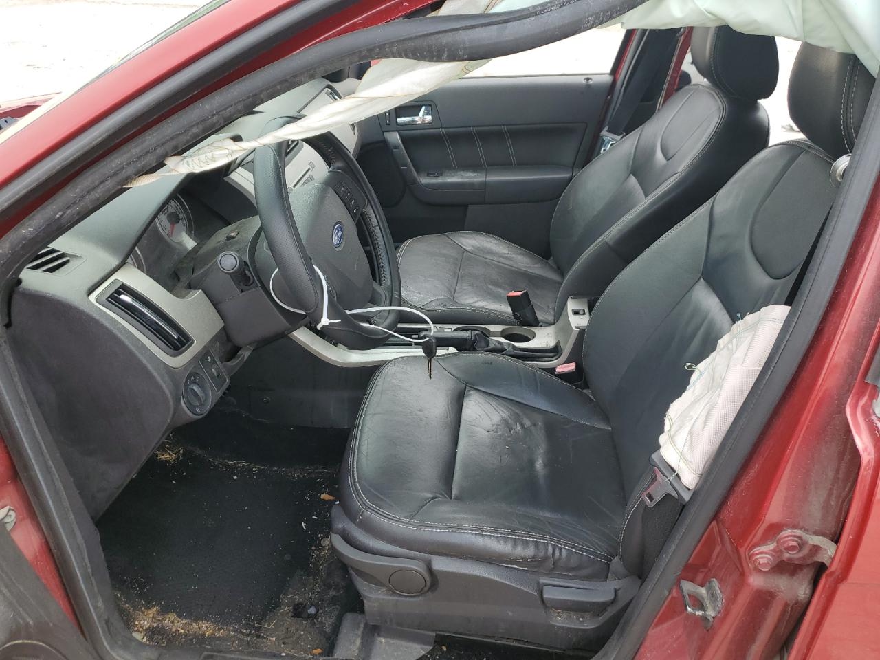 Photo 6 VIN: 1FAHP37N49W237379 - FORD FOCUS 