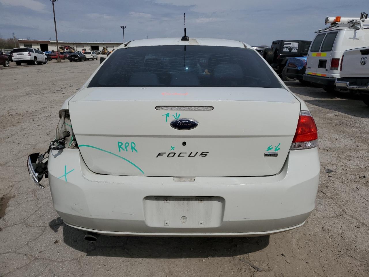 Photo 5 VIN: 1FAHP37N49W248365 - FORD FOCUS 