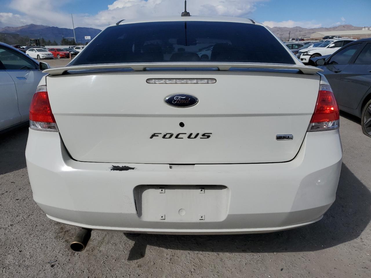 Photo 5 VIN: 1FAHP37N59W232398 - FORD FOCUS 