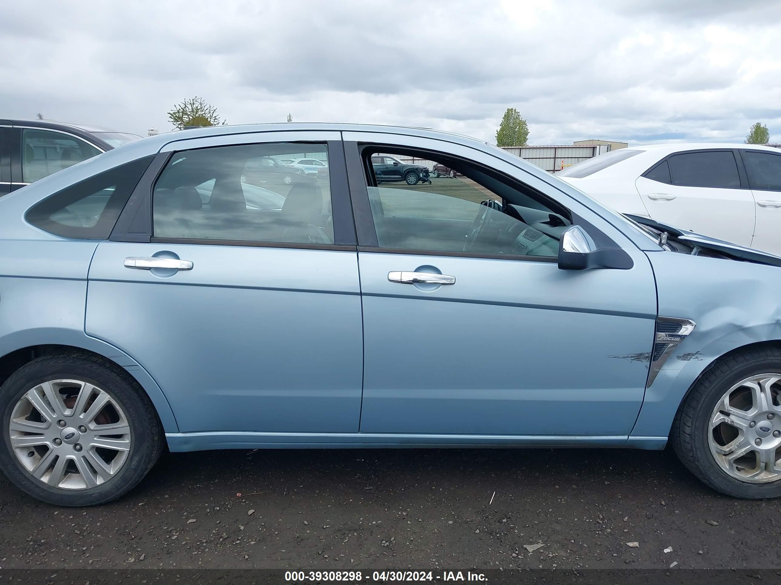 Photo 13 VIN: 1FAHP37N69W141026 - FORD FOCUS 