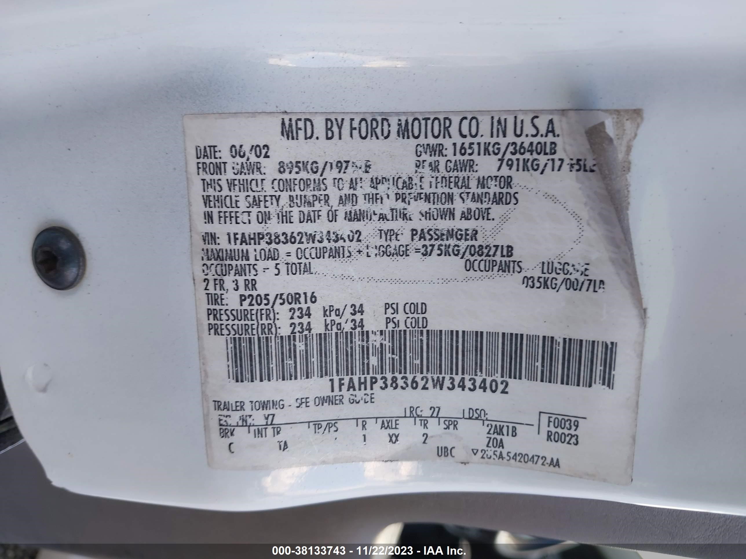 Photo 8 VIN: 1FAHP38362W343402 - FORD FOCUS 