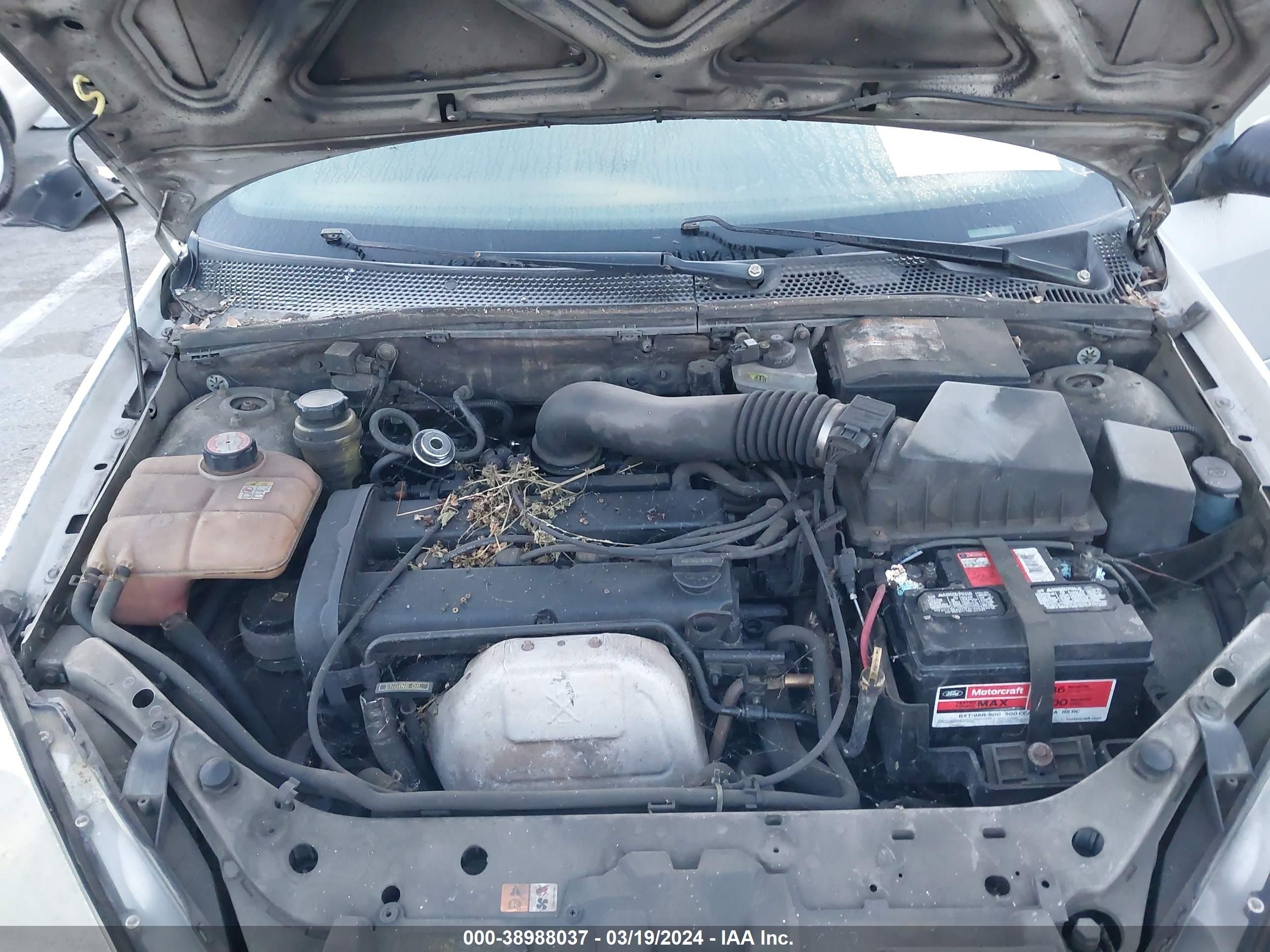 Photo 9 VIN: 1FAHP38381W362886 - FORD FOCUS 