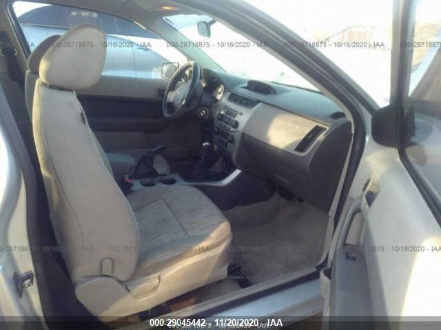 Photo 4 VIN: 1FAHP3CN7AW107204 - FORD FOCUS 