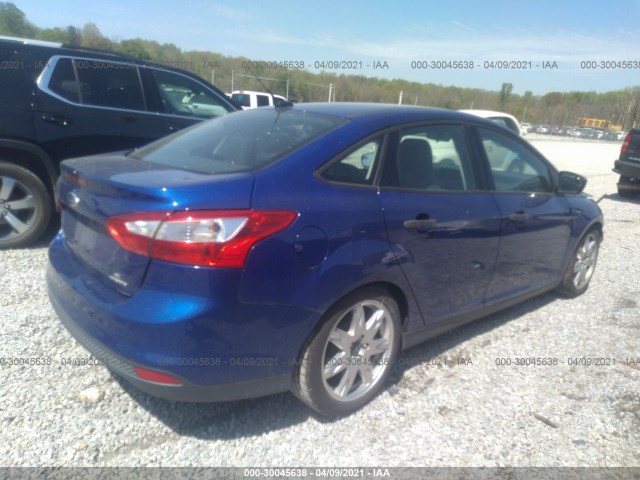 Photo 3 VIN: 1FAHP3E20CL384607 - FORD FOCUS 