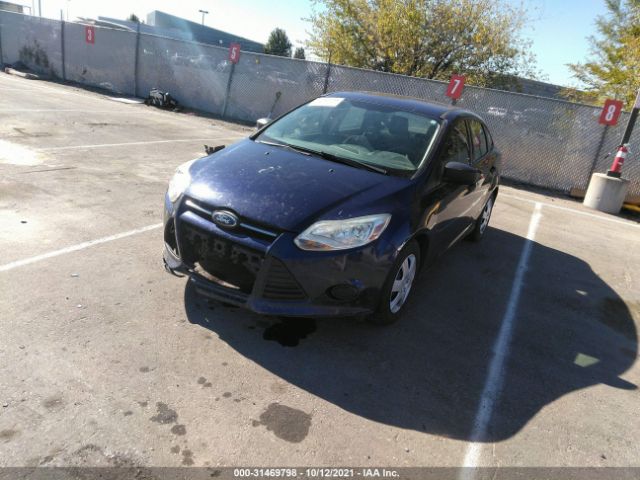 Photo 1 VIN: 1FAHP3E21CL127715 - FORD FOCUS 