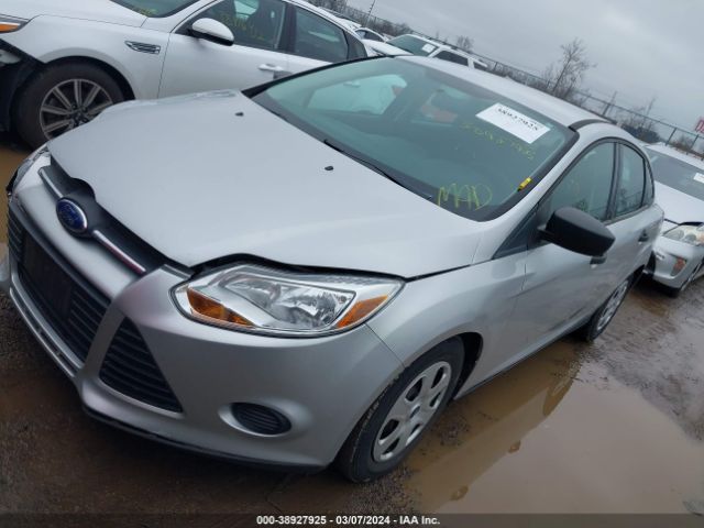 Photo 1 VIN: 1FAHP3E21CL272043 - FORD FOCUS 