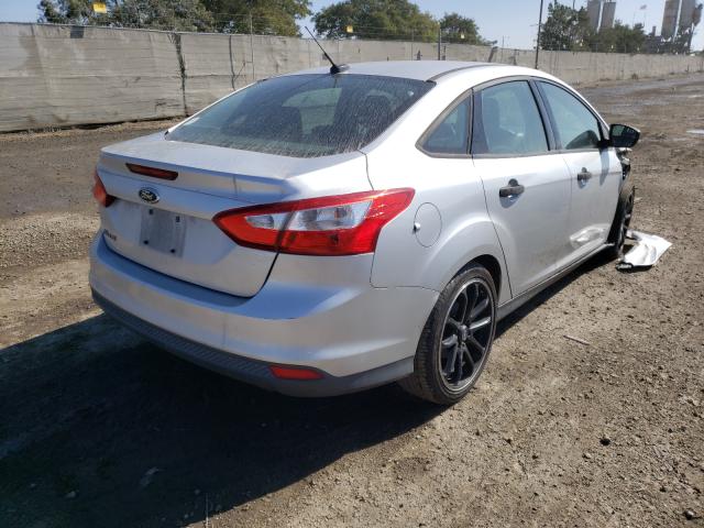 Photo 3 VIN: 1FAHP3E21CL467916 - FORD FOCUS S 