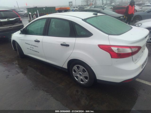 Photo 2 VIN: 1FAHP3E22CL285545 - FORD FOCUS 