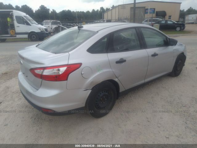 Photo 3 VIN: 1FAHP3E22CL318379 - FORD FOCUS 