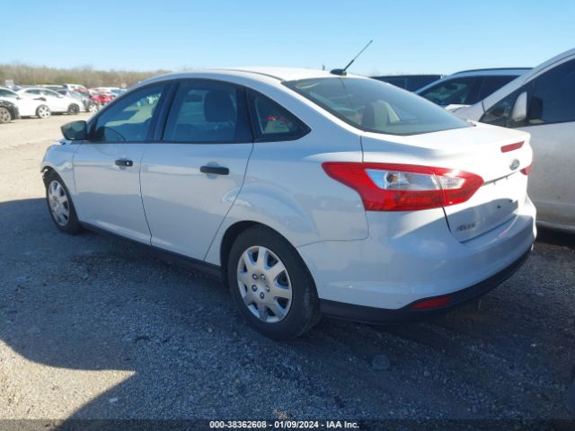 Photo 2 VIN: 1FAHP3E23CL278829 - FORD FOCUS 