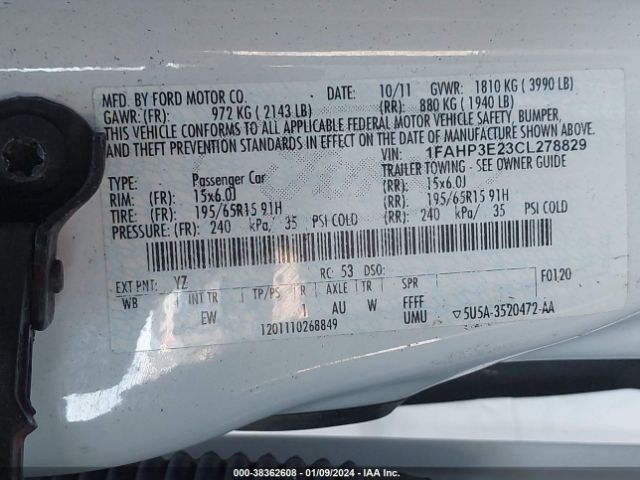 Photo 8 VIN: 1FAHP3E23CL278829 - FORD FOCUS 