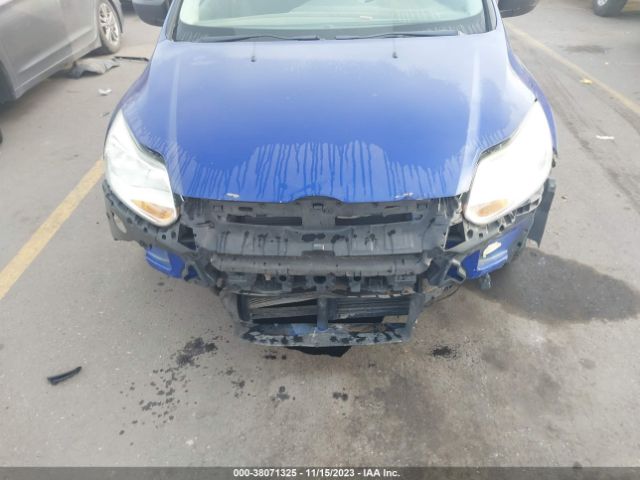 Photo 5 VIN: 1FAHP3E23CL318861 - FORD FOCUS 