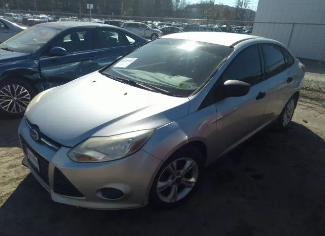 Photo 1 VIN: 1FAHP3E24CL377661 - FORD FOCUS 