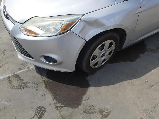 Photo 8 VIN: 1FAHP3E25CL371058 - FORD FOCUS S 