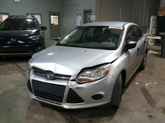 Photo 1 VIN: 1FAHP3E26CL263290 - FORD FOCUS S 