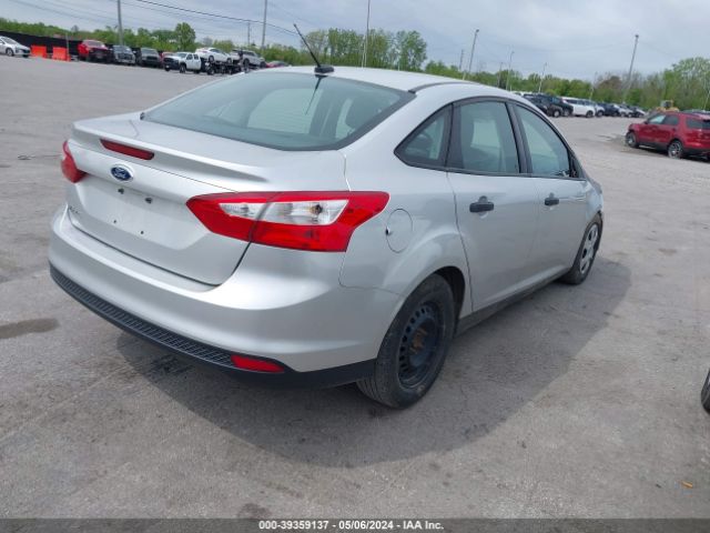 Photo 3 VIN: 1FAHP3E26CL328705 - FORD FOCUS 