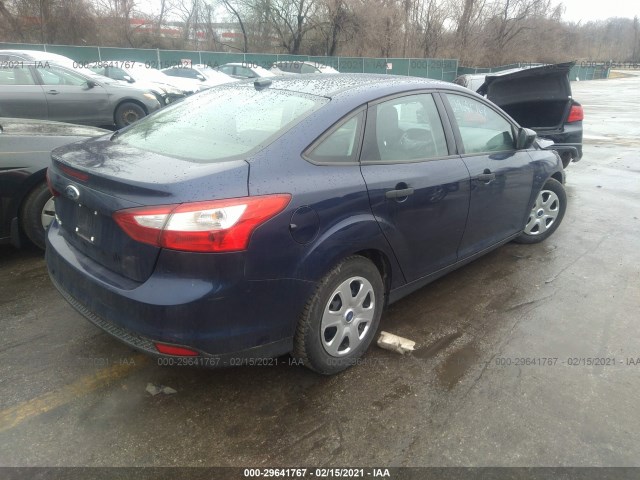 Photo 3 VIN: 1FAHP3E27CL143546 - FORD FOCUS 