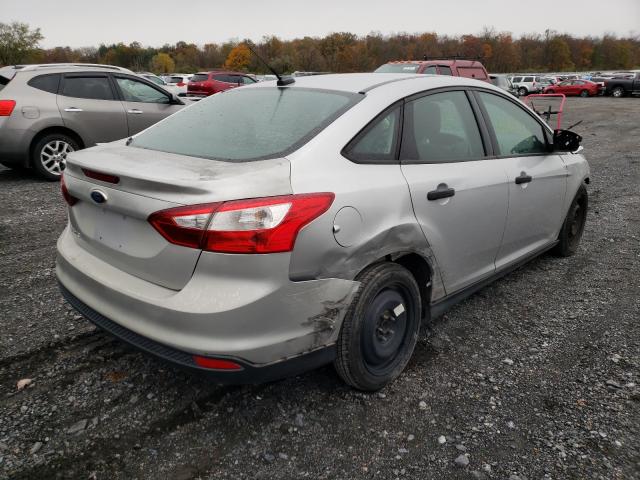 Photo 3 VIN: 1FAHP3E28CL301019 - FORD FOCUS S 