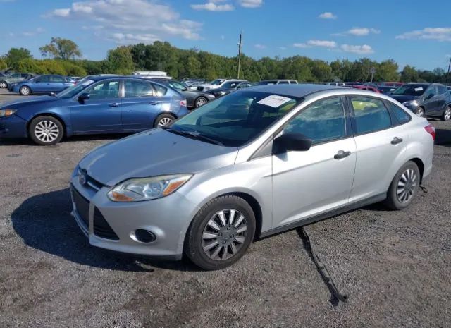 Photo 1 VIN: 1FAHP3E2XCL256259 - FORD FOCUS 