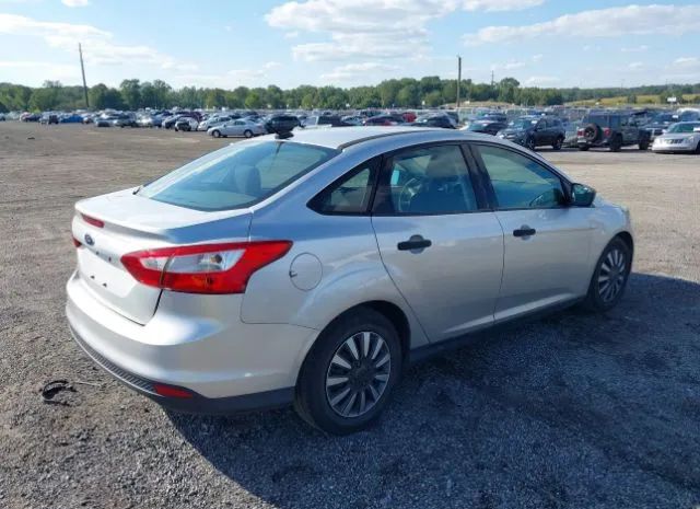 Photo 3 VIN: 1FAHP3E2XCL256259 - FORD FOCUS 