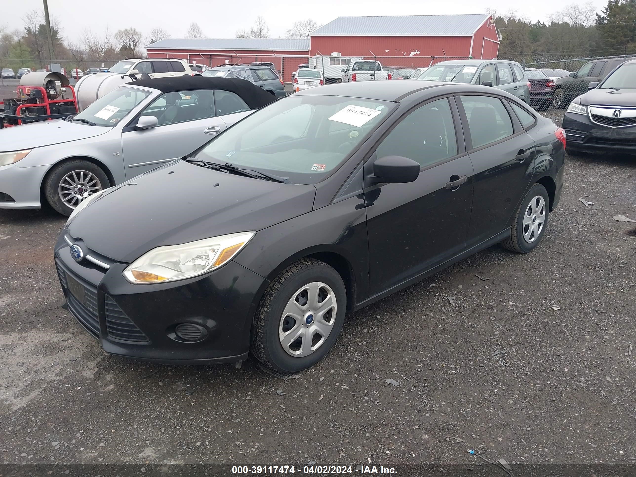 Photo 1 VIN: 1FAHP3E2XCL271084 - FORD FOCUS 