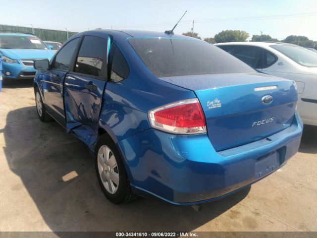 Photo 2 VIN: 1FAHP3EN0AW247981 - FORD FOCUS 