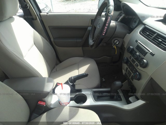 Photo 4 VIN: 1FAHP3EN0BW140513 - FORD FOCUS 