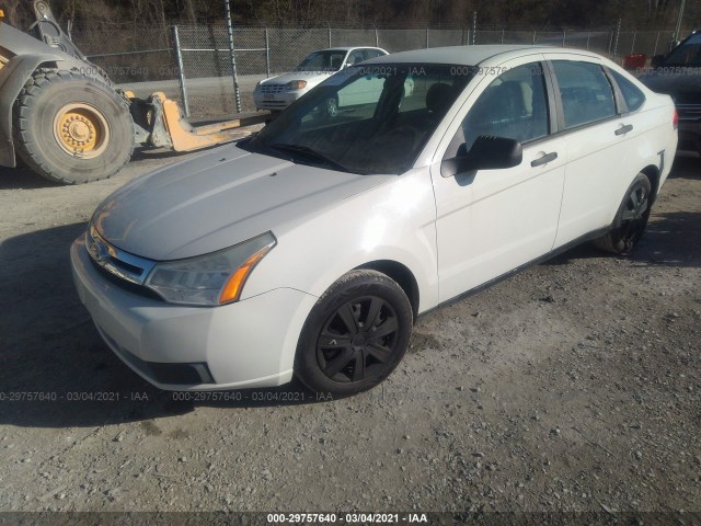 Photo 1 VIN: 1FAHP3EN1AW172417 - FORD FOCUS 